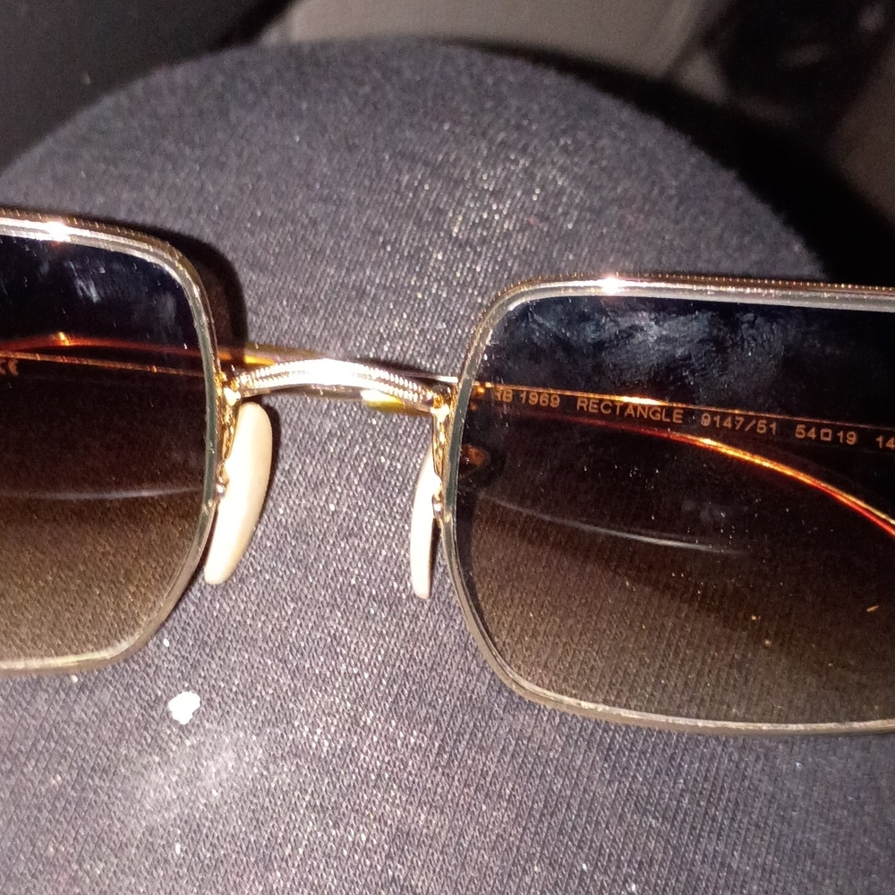 Stylish Gold and Black Rectangle Sunglasses